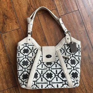 Petunia Pickle Bottom Fresco Hudson Hobo